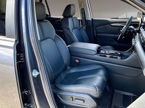 Certified 2025 Honda Pilot EX-L image 26