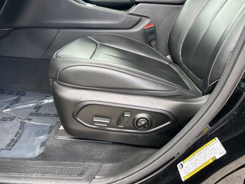 Used 2024 Jeep Grand Cherokee L Limited RWD image 16