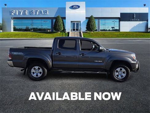 Used 2013 Toyota Tacoma 4x4 Double Cab w/ TRD Off-Road Pkg image 9