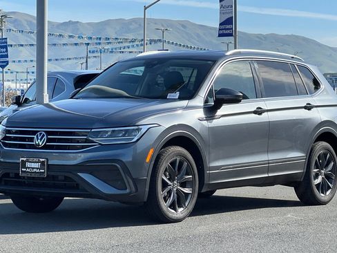 Used 2022 Volkswagen Tiguan SE image 8