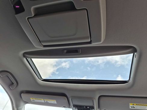 Used 2020 Honda Pilot Elite image 20