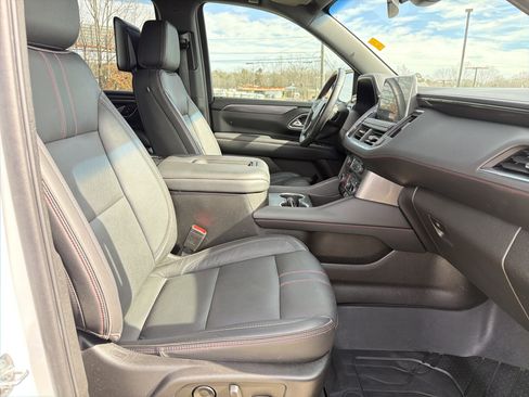 Used 2021 Chevrolet Tahoe RST w/ Luxury Package image 35