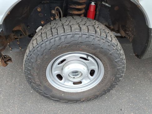 Used 2011 Ford F250 XL image 10