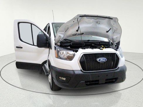 Used 2023 Ford Transit 250 Low Roof AWD w/ Exterior Upgrade Package image 12