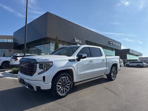 Used 2024 GMC Sierra 1500 Denali Ultimate image 1