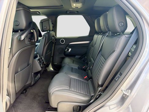 New 2026 Land Rover Discovery Limited Edition AWD/4WD image 22