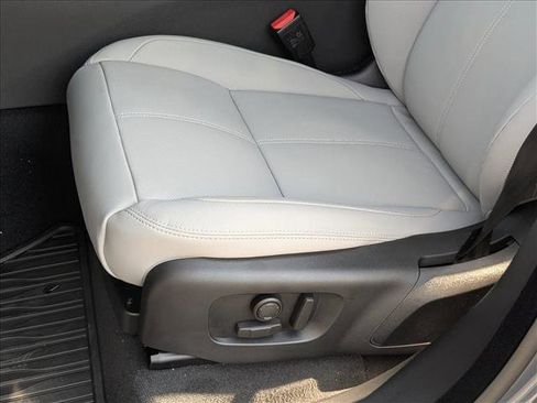 New 2026 Land Rover Range Rover Velar S image 4