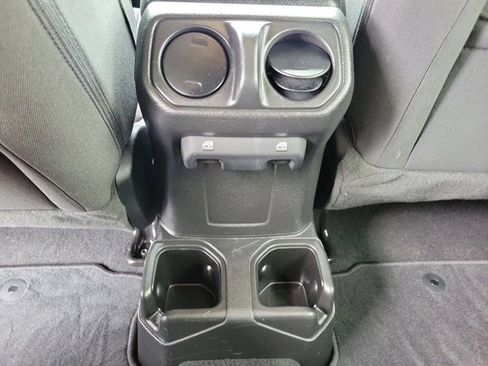 Used 2022 Jeep Wrangler Unlimited Sport AWD/4WD image 15