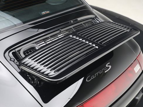 Used 1997 Porsche 911 Carrera image 24
