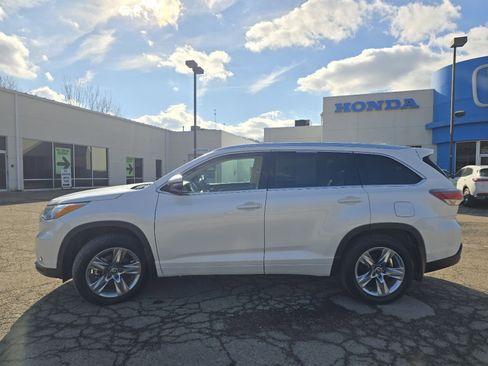 Used 2016 Toyota Highlander Limited image 13