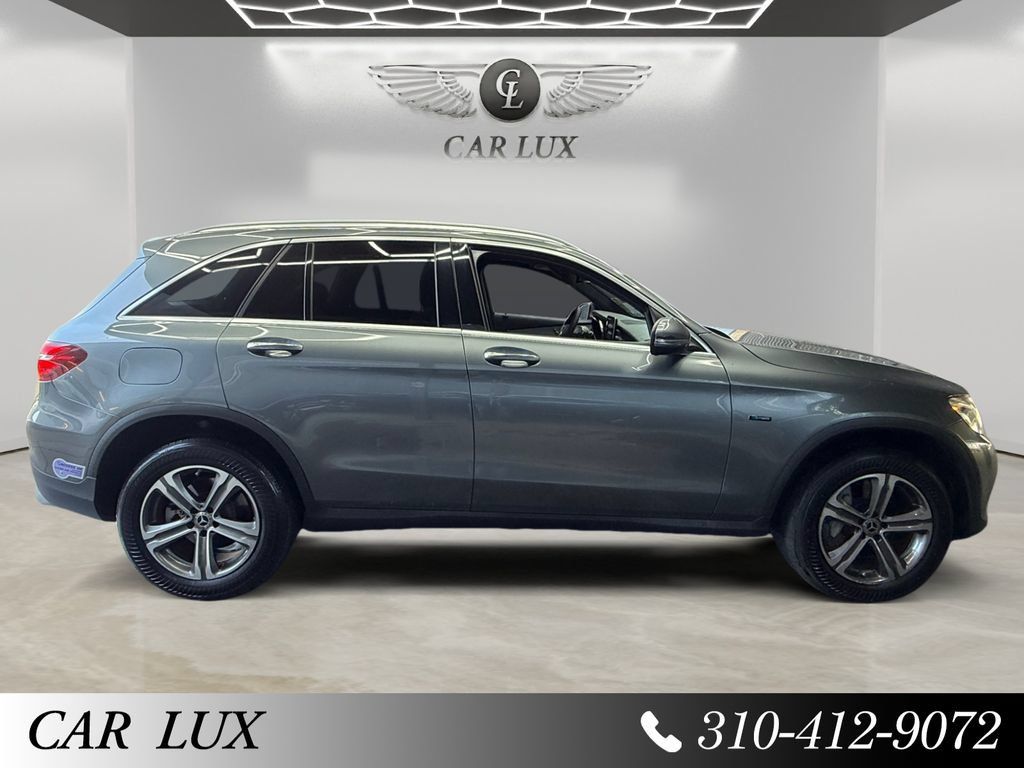 Used 2019 Mercedes-Benz GLC 350e 4MATIC w/ Premium Package image 6