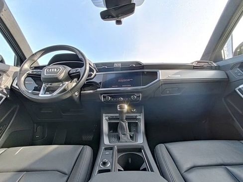 Used 2022 Audi Q3 2.0T Premium Plus w/ Premium Plus Package image 25