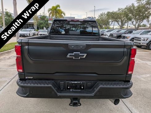 Used 2024 Chevrolet Silverado 2500 High Country w/ High Country Premium Package image 5