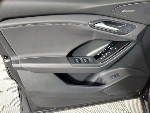 Certified 2025 Audi Q6 e-tron Premium Plus w/ Premium Plus AWD/4WD image 19