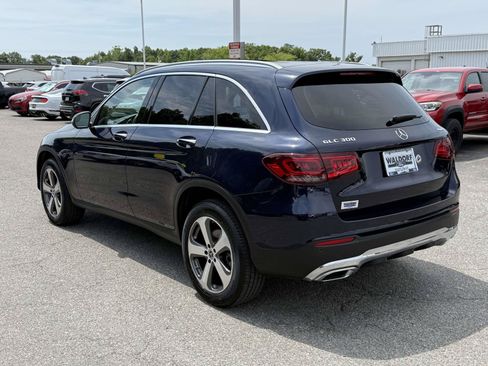 Used 2022 Mercedes-Benz GLC 300 4MATIC image 4
