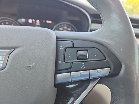 Used 2020 Cadillac XT6 Premium Luxury AWD/4WD image 17