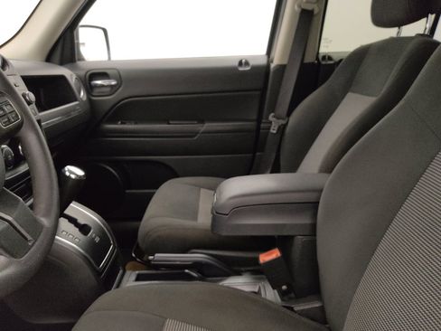 Used 2017 Jeep Patriot Sport w/ Power Value Group image 17