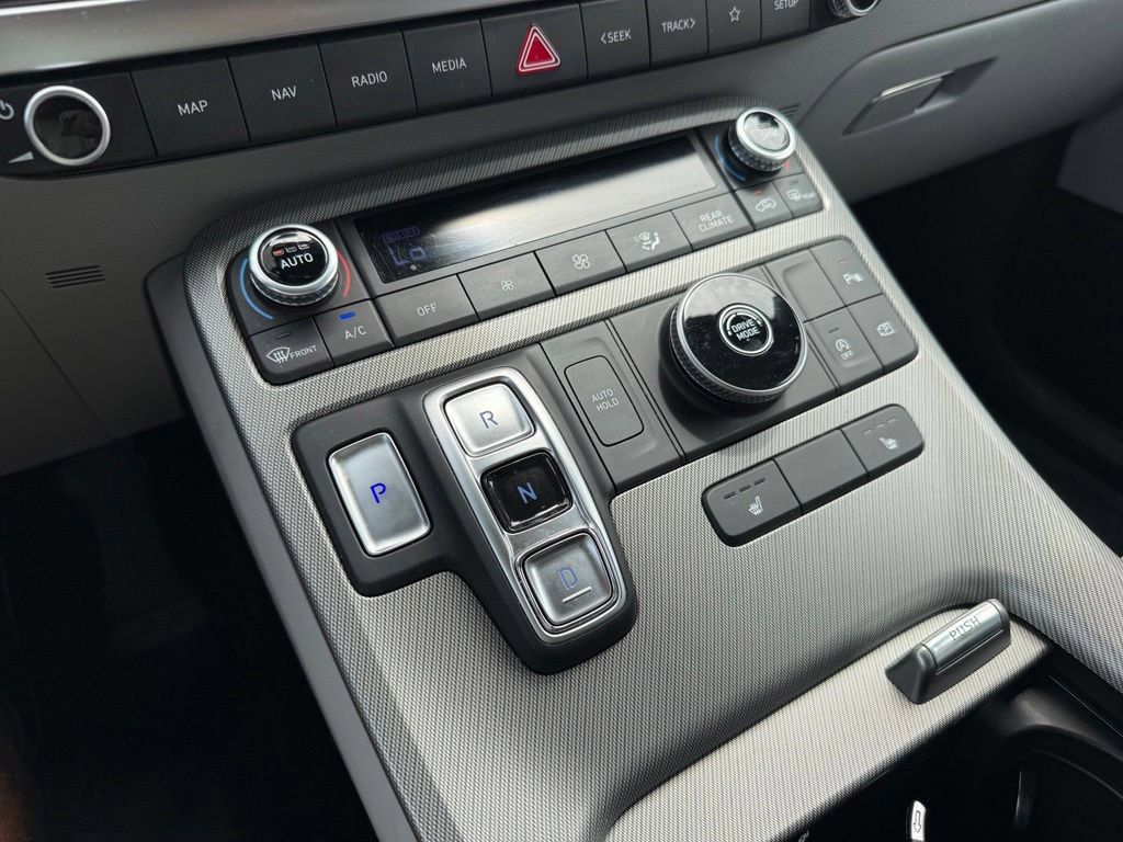 Used 2024 Hyundai Palisade SEL FWD image 25