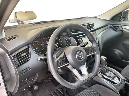 Used 2020 Nissan Rogue Sport S w/ Appearance Package FWD image 10