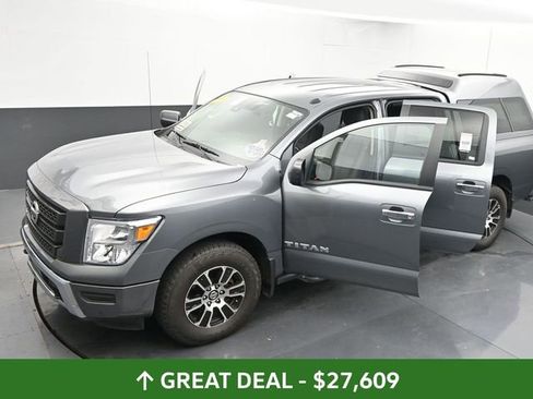 Used 2021 Nissan Titan SV w/ SV Convenience Package image 67