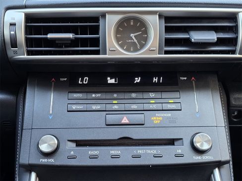 Used 2016 Lexus IS 200t image 15