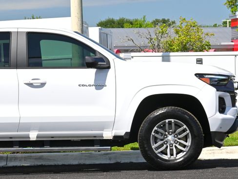 Certified 2024 Chevrolet Colorado LT w/ LT Convenience Package III image 6