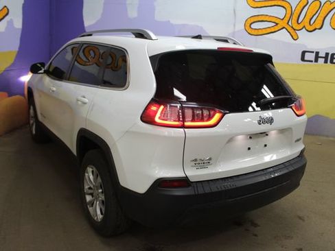 Used 2021 Jeep Cherokee Latitude AWD/4WD image 6