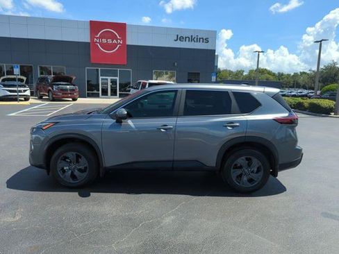 Certified 2026 Nissan Rogue SV FWD image 11