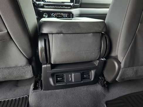 Used 2023 Chevrolet Silverado 1500 LT AWD/4WD image 28
