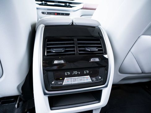 Used 2024 BMW XM AWD/4WD image 52