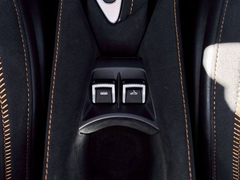 Used 2024 McLaren 750S Spider image 66