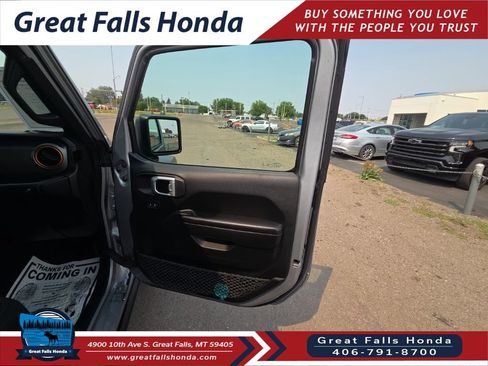 Used 2020 Jeep Gladiator Mojave AWD/4WD image 13
