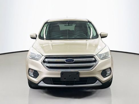 Used 2017 Ford Escape SE w/ SE Cold Weather Package FWD image 2