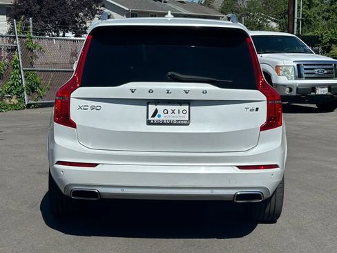 Used 2017 Volvo XC90 T6 Momentum w/ Vision Package AWD/4WD image 5