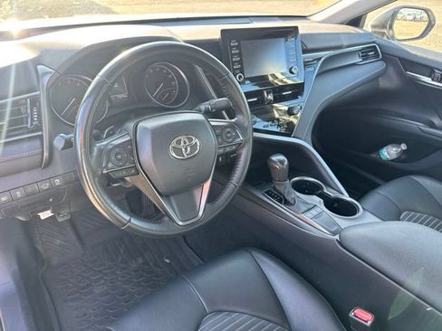 Used 2023 Toyota Camry SE FWD image 10