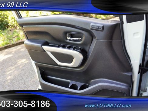 Used 2019 Nissan Titan PRO-4X w/ Pro-4x Convenience Package AWD/4WD image 29