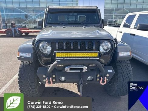 Used 2021 Jeep Gladiator Willys image 2