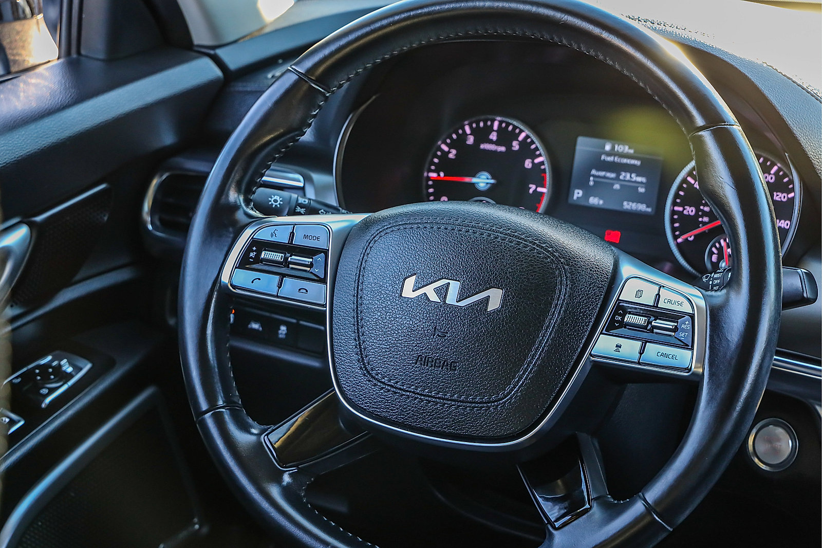 Certified 2022 Kia Telluride LX FWD image 14