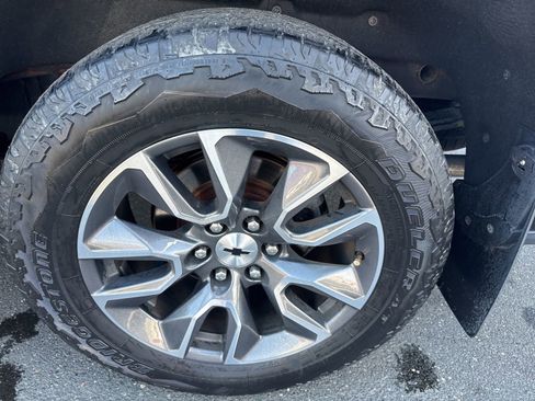 Used 2020 Chevrolet Silverado 1500 RST AWD/4WD image 10