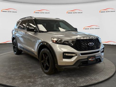 Used 2020 Ford Explorer ST w/ Premium Technology Package AWD/4WD image 5