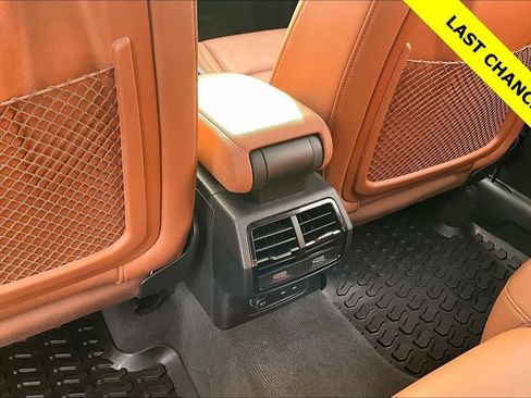 Used 2022 Audi Q3 2.0T Premium Plus w/ Premium Plus Package image 33