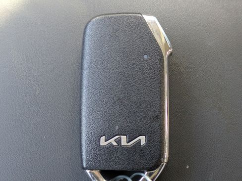 Certified 2024 Kia Niro EX Touring image 36