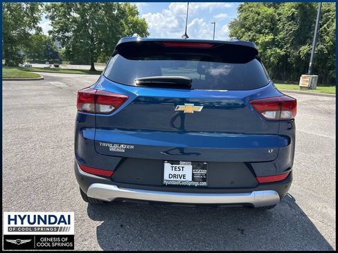 Used 2021 Chevrolet TrailBlazer LT w/ Premium Seating Package FWD image 6