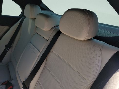Certified 2023 Mercedes-Benz C 300 4MATIC Sedan image 9