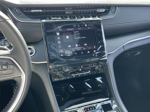 New 2025 Jeep Grand Cherokee L Altitude image 27