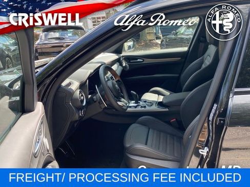 New 2025 Alfa Romeo Stelvio Sprint image 22