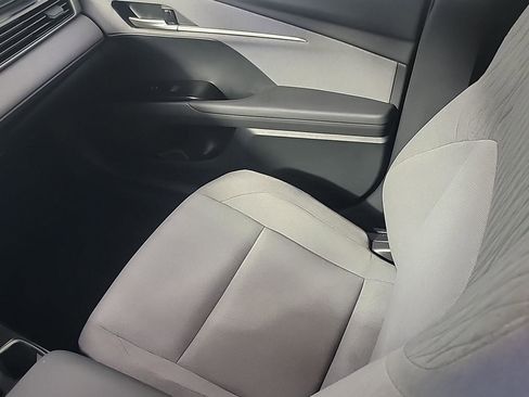 Used 2025 Toyota Camry LE w/ Convenience Package image 22