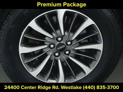 Certified 2023 Lincoln Nautilus AWD w/ Premium Package image 12