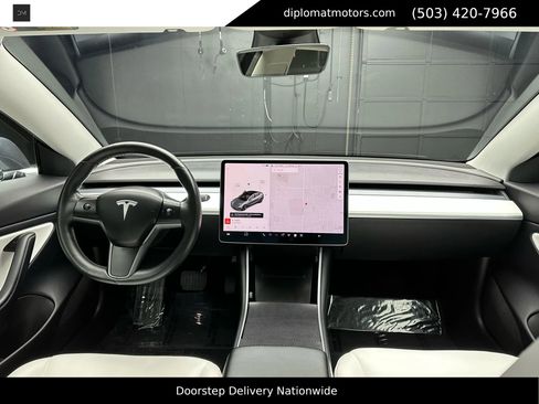 Used 2018 Tesla Model 3 Long Range image 23