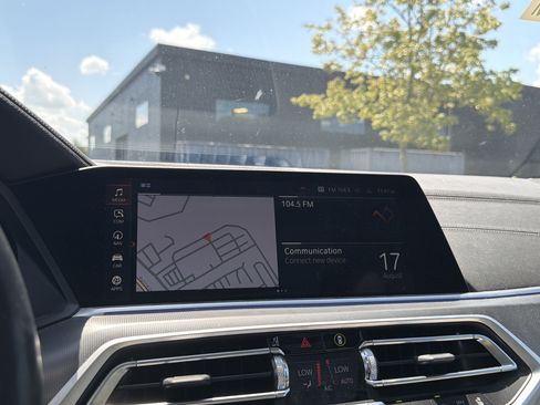 Used 2022 BMW X5 M50i w/ Executive Package AWD/4WD image 20
